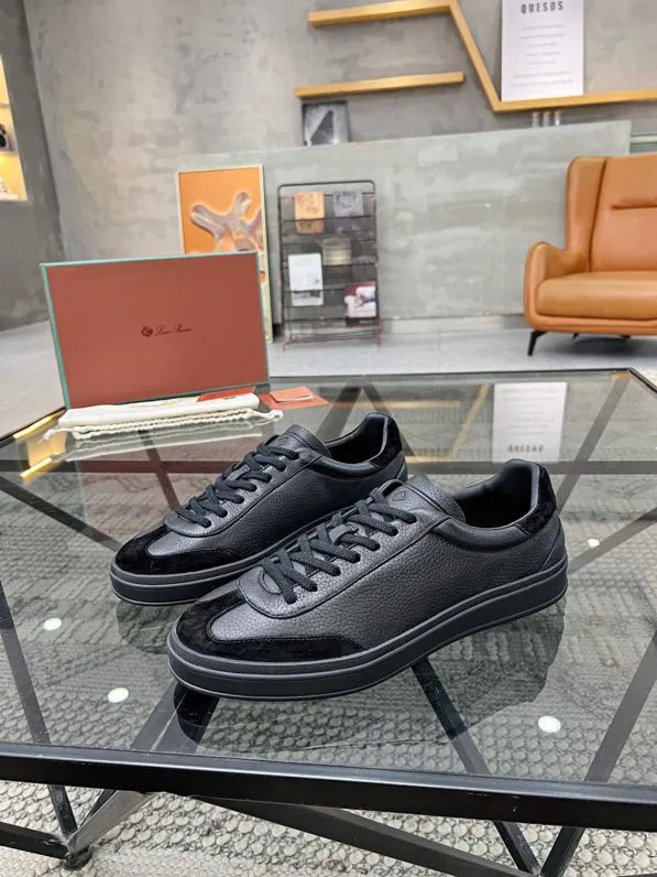 Factory price: 440💰Loro men's shoes💰iana top purchasing agent🇮🇹 men's shoes💰 The popular casual sneakers counter of the popular street man has new products at the same time. The uppers are made of cowhide fabric imported from Italy. The high-quality splicing technology has a classic and generous layout with a masculine temperament. Soft and comfortable cowhide lining. The soles: the original soles are specially provided by the original factory. The exclusive molded soles are super comfortable. The original factory follows the order. 🔍🔍High quality. You can enter and exit the counter at will. Welcome to compare. The code number is 38-44, customized 45